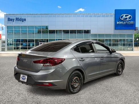 Used 2019 Hyundai Elantra SE w/ Cargo Package image 4