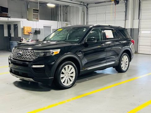 Used 2021 Ford Explorer Limited w/ Hybrid Equipment Group 310A AWD/4WD image 17