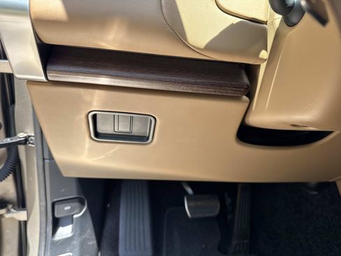 Used 2025 Land Rover Range Rover Autobiography AWD/4WD image 34