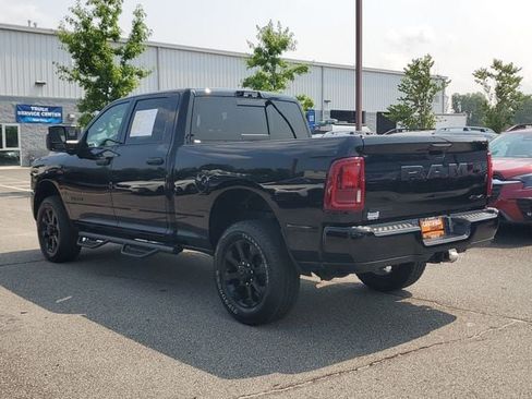 Certified 2025 RAM 2500 Big Horn AWD/4WD image 6