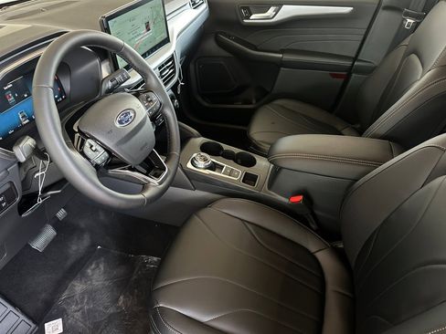 New 2025 Ford Escape Base w/ PHEV Premium Package image 9