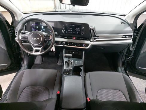 Used 2025 Kia Sportage LX image 60