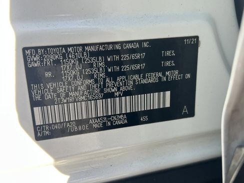 Used 2021 Toyota RAV4 XLE image 27