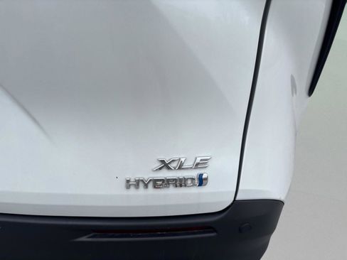 Used 2024 Toyota Sienna XLE image 27