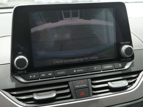 Used 2024 Nissan Altima 2.5 SR FWD image 19