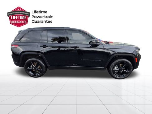 Used 2025 Jeep Grand Cherokee Limited w/ Black Appearance Package RWD image 6