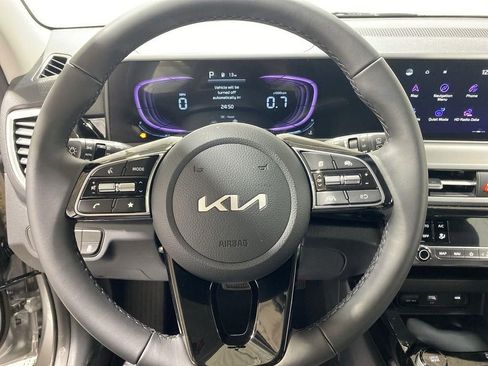 New 2026 Kia Seltos S FWD image 11