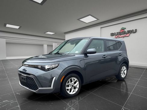 Used 2023 Kia Soul S FWD image 5