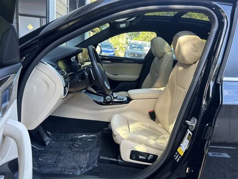 Used 2022 BMW X4 xDrive30i w/ Convenience Package image 2