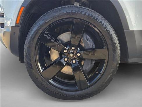 Used 2023 Land Rover Defender 110 S AWD/4WD image 25