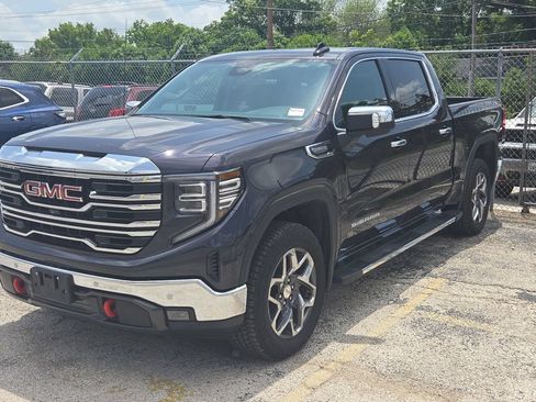 Certified 2025 GMC Sierra 1500 SLT AWD/4WD image 4