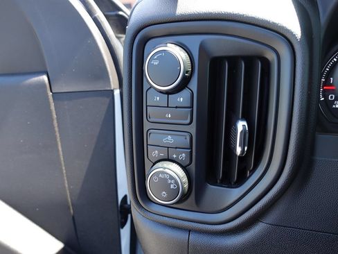 Used 2025 Chevrolet Silverado 2500 W/T AWD/4WD image 50