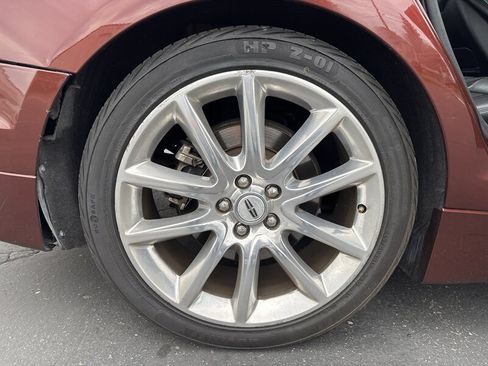 Used 2015 Lincoln MKZ FWD image 17