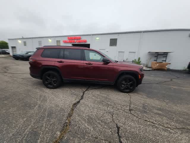 Used 2023 Jeep Grand Cherokee L Laredo AWD/4WD image 9