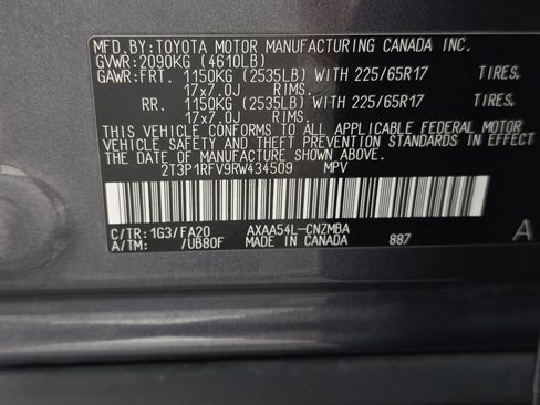 Used 2024 Toyota RAV4 XLE AWD/4WD image 10