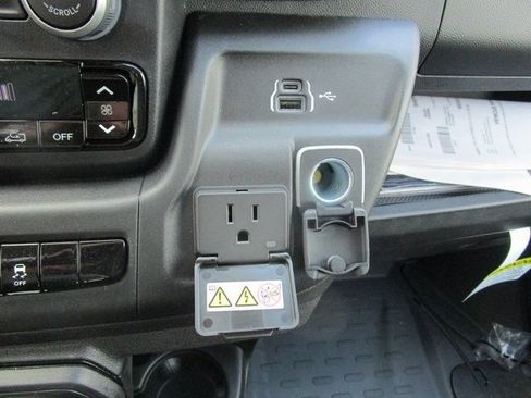 Used 2024 RAM ProMaster 1500 w/ Convenience Group FWD image 26