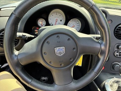 Used 2004 Dodge Viper SRT-10 image 23