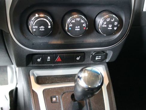 Used 2016 Jeep Compass High Altitude image 17