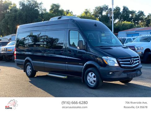 Used 2016 Mercedes-Benz Sprinter 2500 image 1