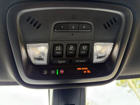 Used 2023 Chevrolet Traverse Premier w/ Redline Edition image 30