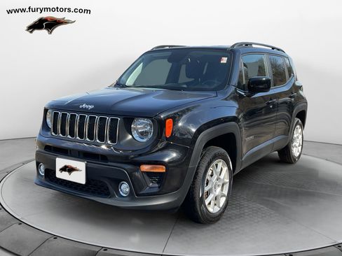 Used 2019 Jeep Renegade Latitude w/ Cold Weather Group image 7