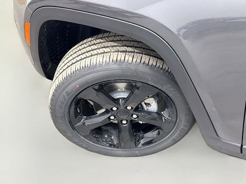 New 2025 Jeep Grand Cherokee Altitude image 46