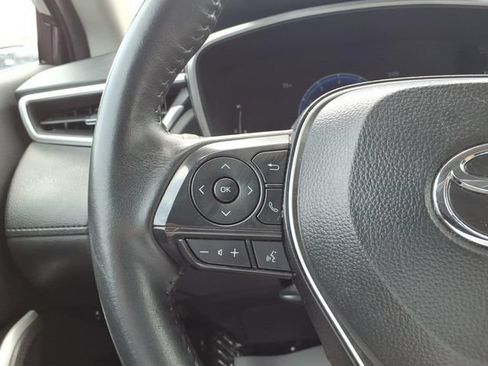 Certified 2025 Toyota Corolla Cross XLE FWD image 16