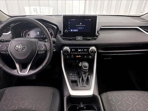 Used 2023 Toyota RAV4 XLE image 15