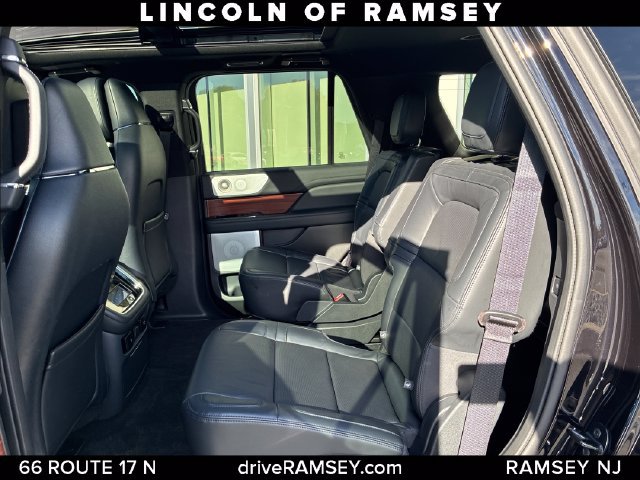 Certified 2023 Lincoln Navigator Reserve AWD/4WD image 22