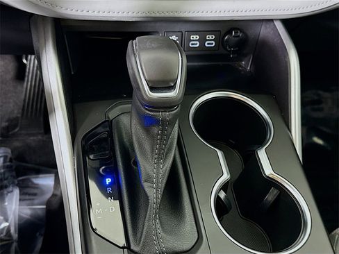 Certified 2023 Toyota Highlander LE image 10