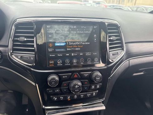 Used 2022 Jeep Grand Cherokee Limited AWD/4WD image 27