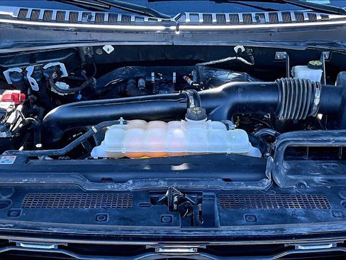 Certified 2024 Ford Expedition Limited image 30