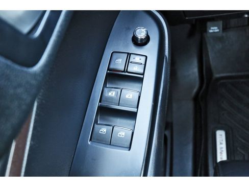 Used 2019 Toyota Highlander XLE image 23