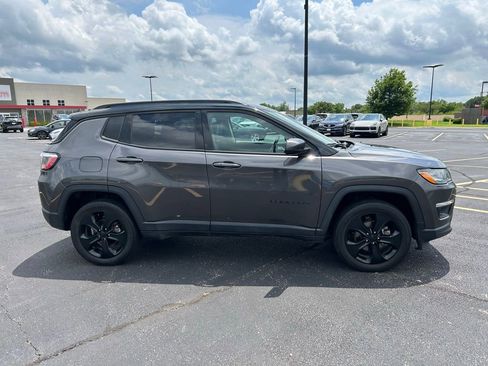 Used 2021 Jeep Compass Latitude AWD/4WD image 8