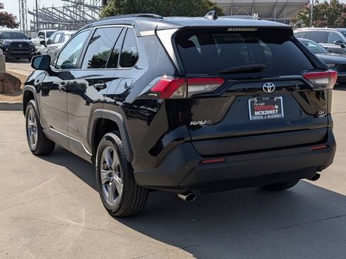 Used 2024 Toyota RAV4 XLE AWD/4WD image 9