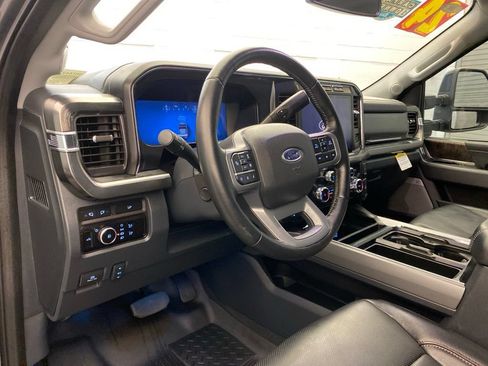 Used 2024 Ford F250 Lariat w/ Lariat Ultimate Package AWD/4WD image 12
