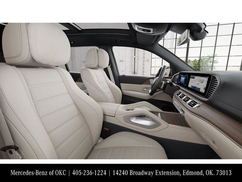 New 2026 Mercedes-Benz GLS 580 4MATIC image 4