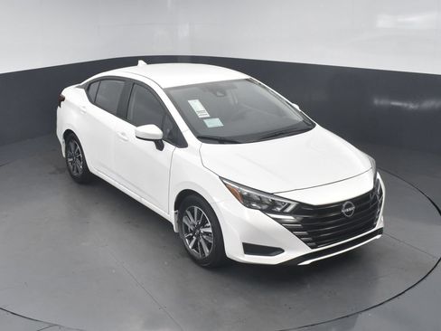 New 2025 Nissan Versa SV w/ Trunk Package FWD image 16