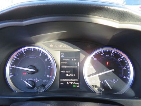 Used 2018 Toyota Highlander Limited image 42