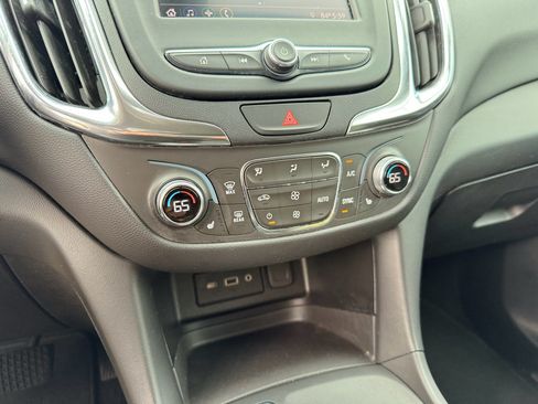 Used 2021 Chevrolet Equinox LT FWD image 21
