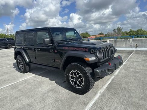 Used 2024 Jeep Wrangler Unlimited Rubicon AWD/4WD image 40