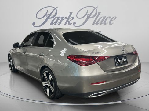 Used 2022 Mercedes-Benz C 300 Sedan image 3