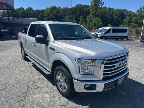 Used 2015 Ford F150 XLT w/ Equipment Group 302A Luxury RWD image 3