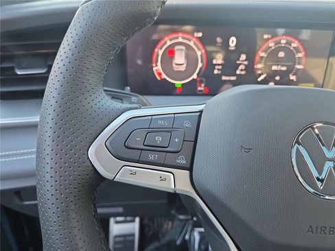 New 2026 Volkswagen Tiguan SE R-Line image 15