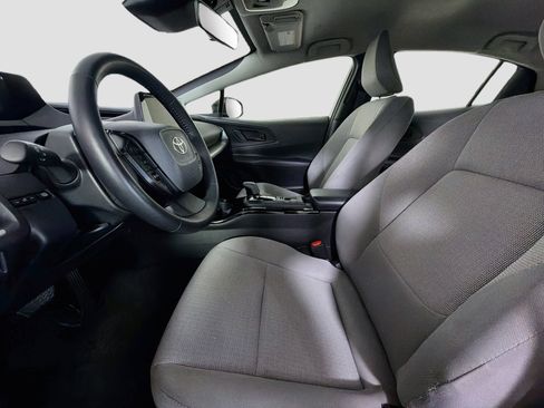 Used 2025 Toyota Prius LE FWD image 13