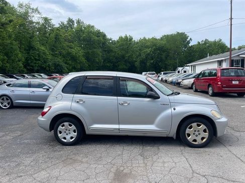 Used 2006 Chrysler PT Cruiser Touring FWD image 4