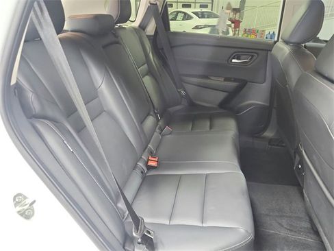 Used 2025 Nissan Rogue SL w/ SL Premium Package image 37