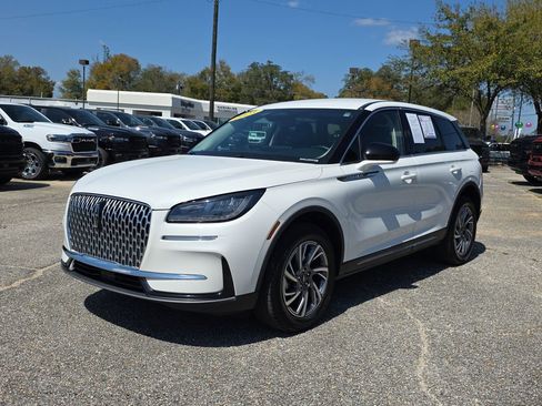 Used 2023 Lincoln Corsair FWD image 9