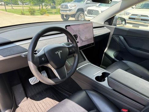 Used 2021 Tesla Model Y Performance AWD/4WD image 8