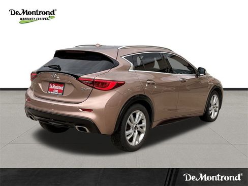 Used 2018 INFINITI QX30 Premium w/ Cargo Package image 5